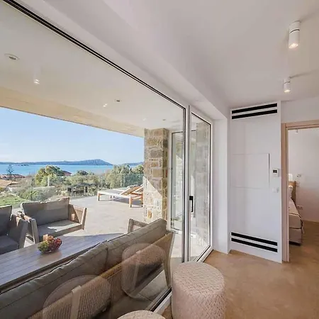 Sunset With Seaview & Private Pool גיאלובה